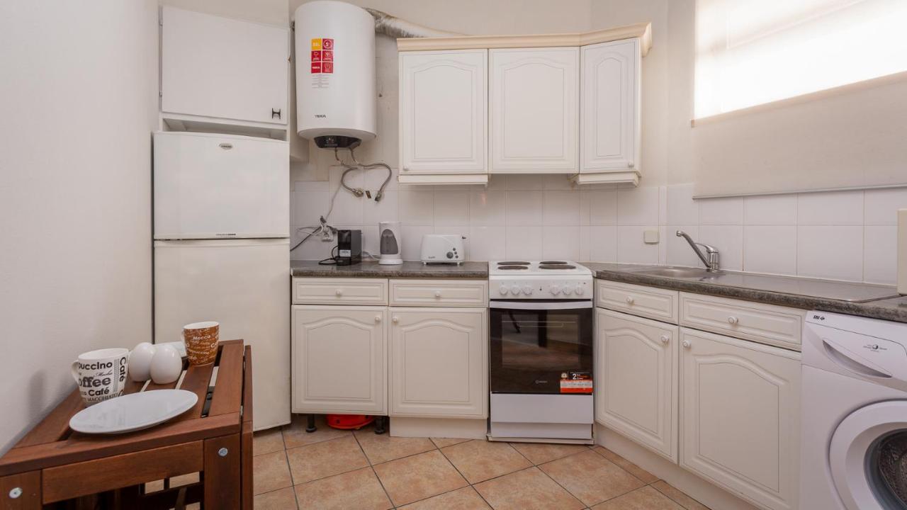 Charming 1 Bedroom Apartment In Portimao By Lovelystay Экстерьер фото